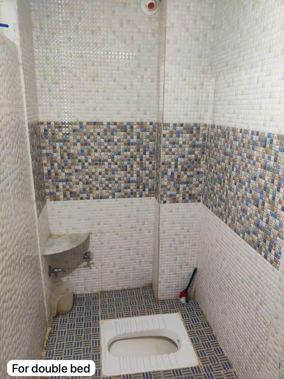 Hotel Amritam Inn Уджайн Екстериор снимка